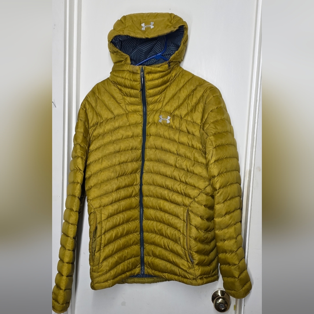 Under Armour Womens "Infrared Coldgear Quilted Hooded Coat. Medium W/ Logos